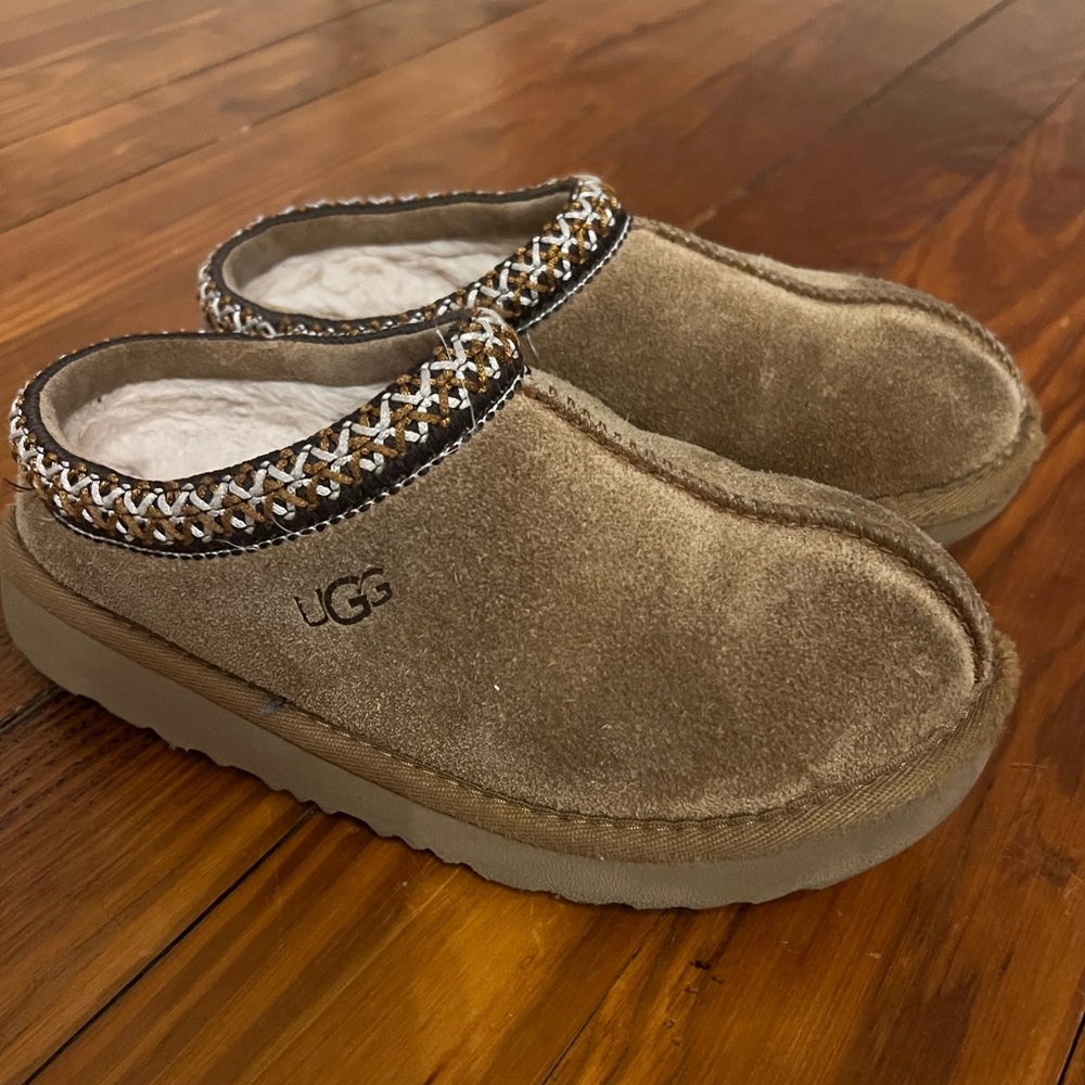 UGG Kids Tasman Slippers in chestnut